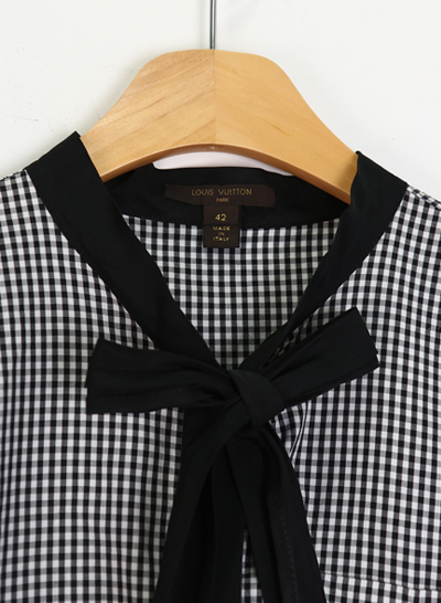 (Made in ITALY) LOUIS VUITTON blouse
