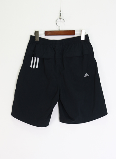 90&#039;s ADIDAS shorts (30-33)